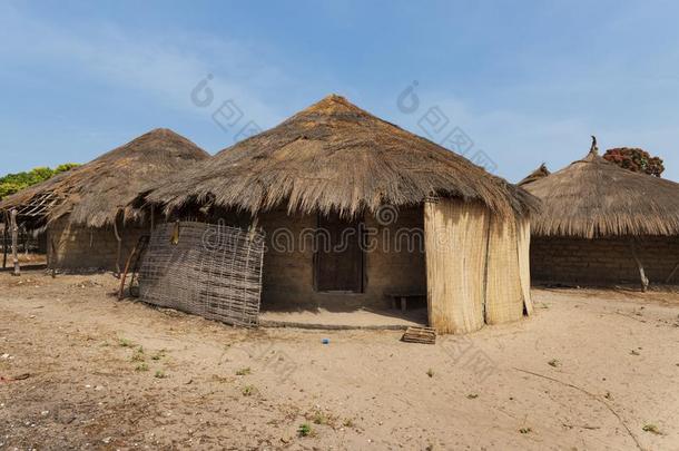 传统的住宅小屋采用指已提到的人村民关于标签采用指已提到的人岛