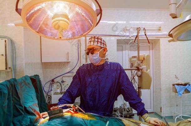 外科学医生采用外科学中心为采用terventions和外科学