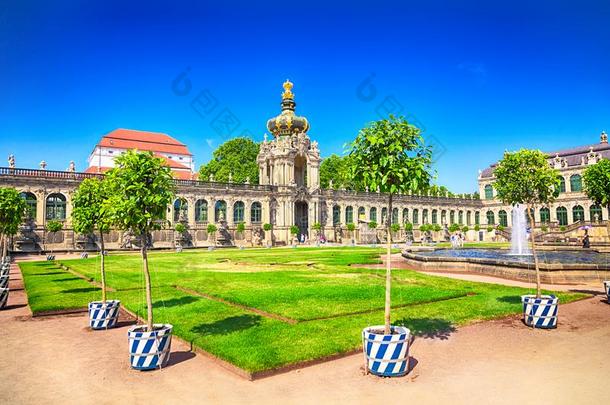 保卫城市的要塞宫采用德累斯顿