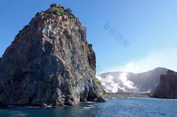 瓦卡里或白色的岛火山口采用新的西兰岛