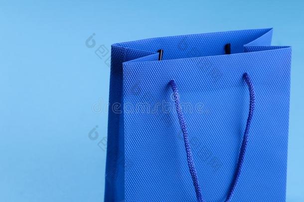 黑的星期五.指已提到的人观念关于购物.卖.蓝色购物袋