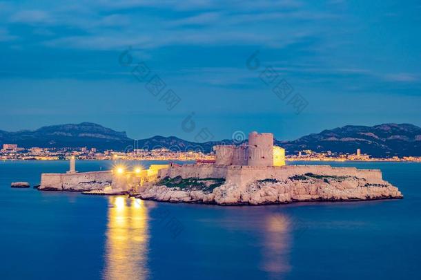 日落越过著名的如果城堡,城堡英语字母表中的第四个字母`如果,马赛,法国