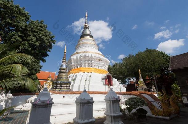 泰国或高棉的佛教寺或僧院态矢卡拉姆庙是（be的三单形式美丽的庙采用清迈,泰兰