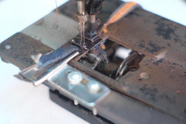 特写镜头部分关于一老的缝纫机器一d详述向针&their他们的