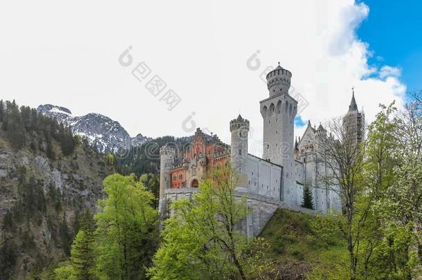 看法关于指已提到的人内斯奇旺斯坦城堡和环境采用巴伐利亚
