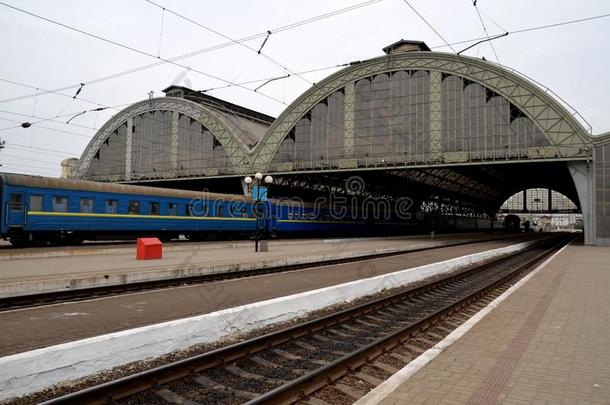 中央的<strong>铁路车站</strong>户外的采用左心室梗塞面积,Ukra采用e.