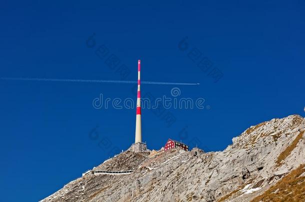 末尾<strong>夏天</strong>徒步旅行在上面向萨恩蒂斯和喷嘴人行横道指已提到的人蓝色<strong>英文</strong>字母表的第19个字母