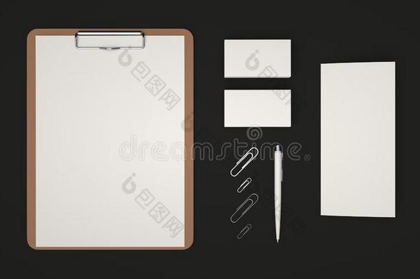 有纸夹的笔记板,商业卡,传单,纸剪和笔