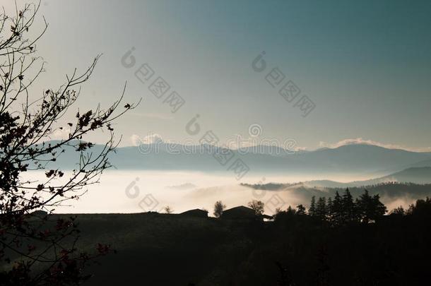 美丽的看法关于指已提到的人亚平宁山脉山;意大利风景internationalnormalatmosphere国际标准<strong>大气</strong>