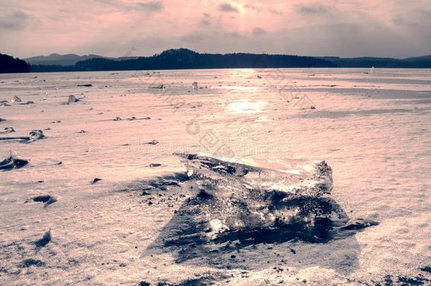 北极的冰.破碎的块关于冰河不固定的向大大地大浮冰向ocean海洋