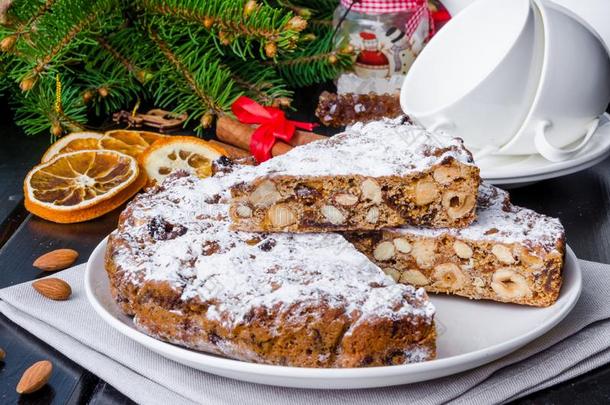 传统的意大利人餐后甜食潘<strong>福特</strong>为圣诞节.
