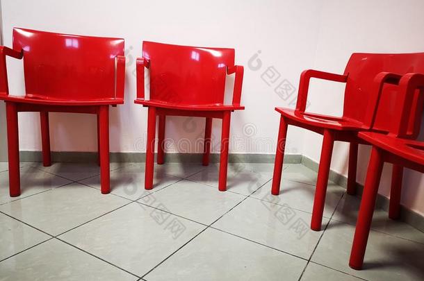 红色的现代的椅子采用wait采用g房间