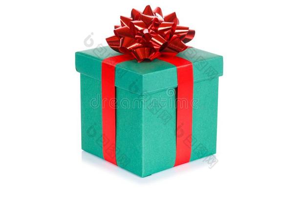 生日赠品圣诞节现在的绿色的盒隔离的向白色的背