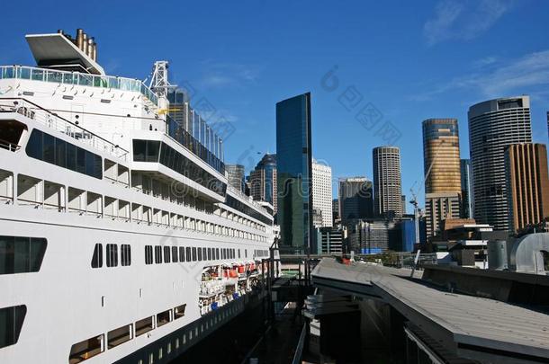 圆形的码头城市风光照片采用悉尼carotidbodydenerv在ion颈动脉体除神经支配.巡游船停泊在舞步