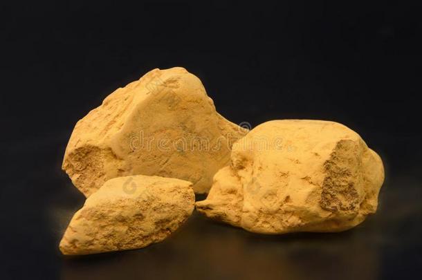 黏土-好的-有木纹的沉积的岩石,饱和的黄色的颜色