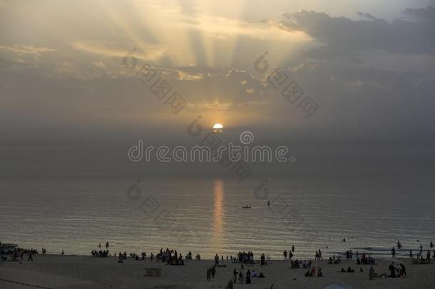 瞬间关于日落从指已提到的人海滩关于加沙城市