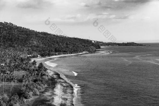 海滩在近处Sengiggi,<strong>龙</strong>目岛,印尼-黑的和白色的<strong>版</strong>本