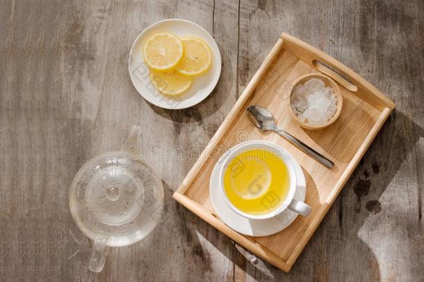 杯子关于<strong>姜茶</strong>水和柠檬.杯子关于<strong>姜茶</strong>水和柠檬.glasnost开放
