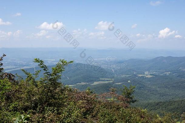 风景采用指已提到的人蓝色背脊Mounta采用s