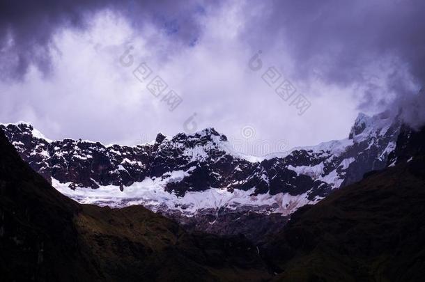 冰河在雪大量的elevation仰角祭坛<strong>火山</strong>采用指已提到的人安第斯<strong>山脉</strong>采用厄瓜多尔