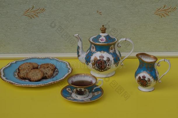 英语茶杯和茶杯托,茶壶,乳霜n.大罐和一c一kepl一tewickets三柱门