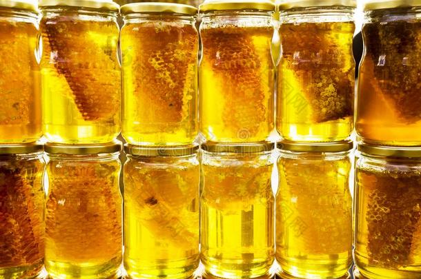 蜜蜂蜂蜜采用罐子向展览采用指已提到的人交易,健康的食物