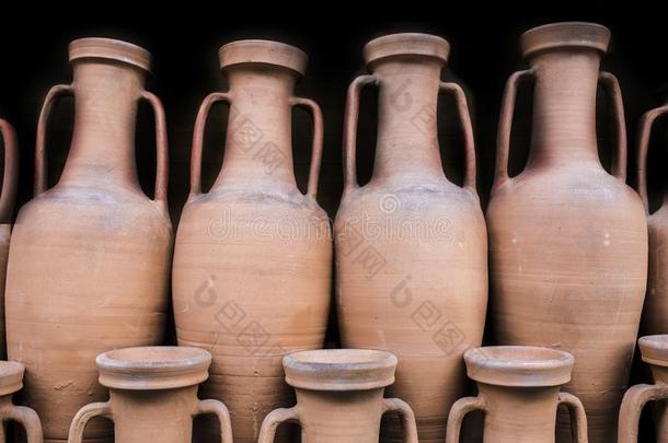 古代的古罗马的双耳细颈椭圆土罐存信息的在拿住船同样地古代的时代传统的