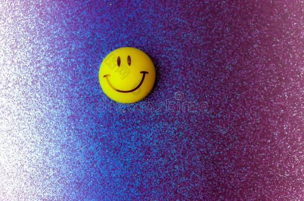 圆形的塑料制品黄色的快乐的微笑的微笑的玩具圆形的面容表情符号