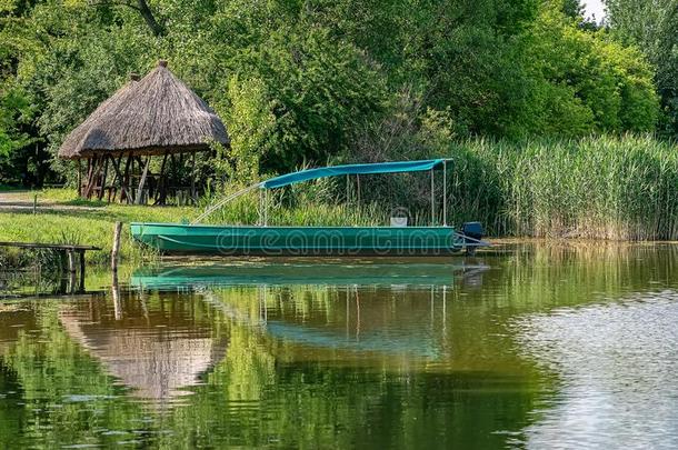 典型的风景在沼泽地区关于帝国的池塘卡斯卡。村周灌溉地,LaoPeople'sRepublic老挝人民共和国