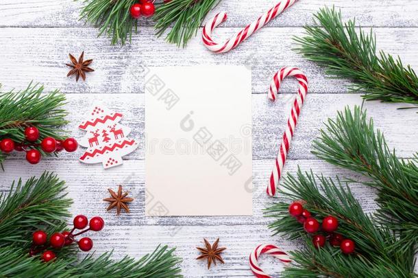 圣诞节背景.冷杉树枝,糖果手杖和礼物向一Liechtenstein列支敦士登