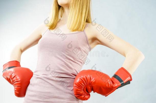 女人使人疲乏的拳击拳击手套