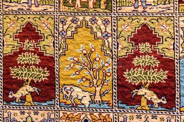 手工做的编小块地毯和挂毯,酿酒的小块地毯采用埃及街市土耳其人