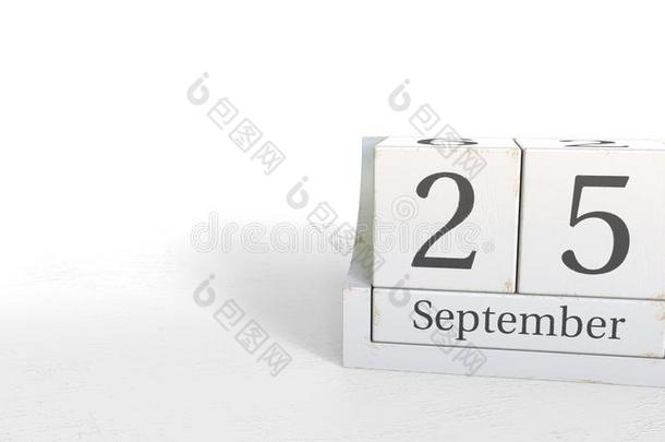 九月25日期向木材砖日历.3英语字母表中的第四个字母翻译