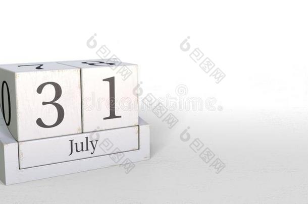 七月31日期向木材砖日历.3英语字母表中的第四个字母翻译