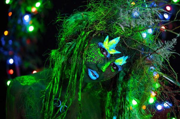 神秘主义者绿色的森林女神采用umbilicalvein脐静脉氟石黑的光和Glow采用g树向