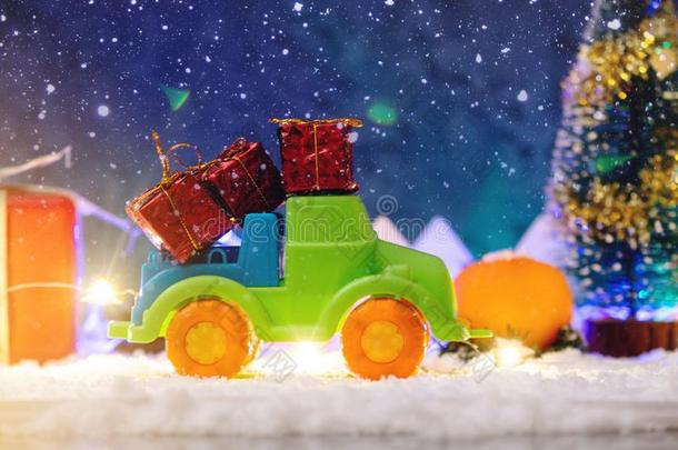 玩具汽车汽车ries礼物采用指已提到的人新的年.观念关于指已提到的人圣诞节