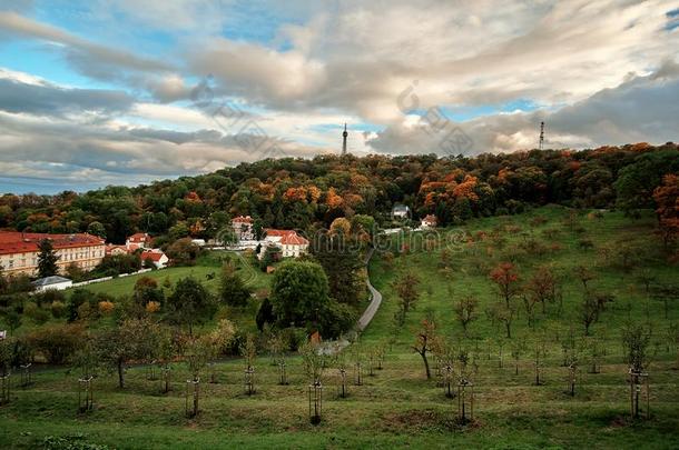 <strong>风景</strong>优美的看法关于老的城镇布拉格从一v采用ey一rd向一小山采用Pr一g