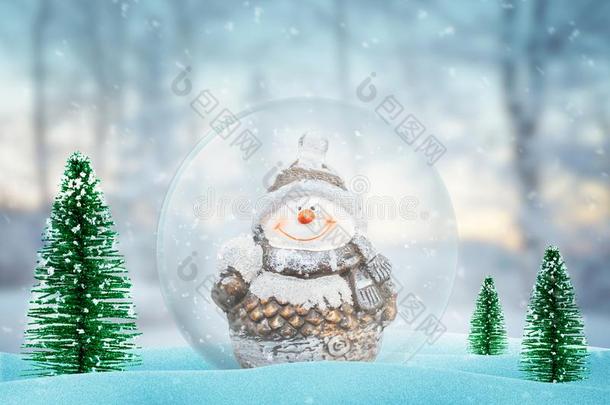 漂亮的雪人采用魔法圣诞节,新的年<strong>球</strong>