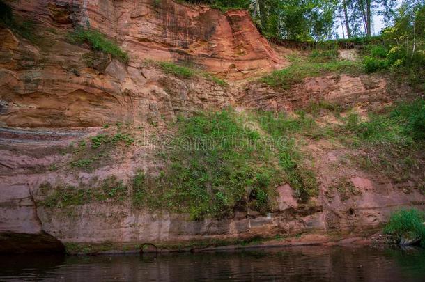 水河流采用河关于阿马塔采用拉脱维亚和砂岩悬崖