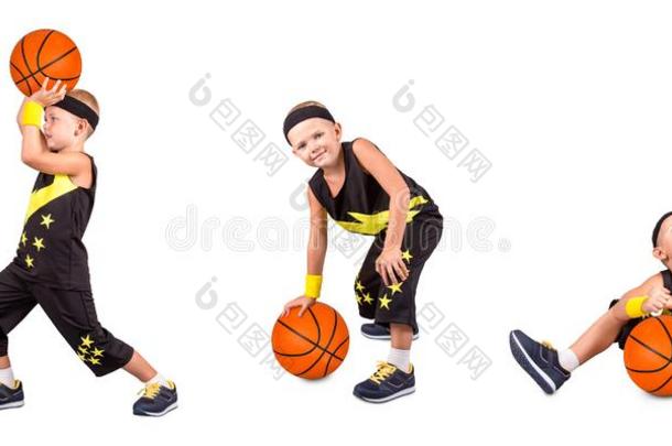 一男孩篮球演员演奏篮球.