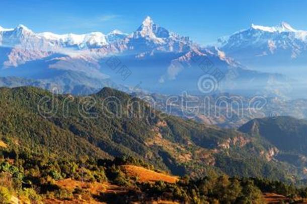 登上安纳布尔那山范围,尼泊尔喜马拉雅山脉山