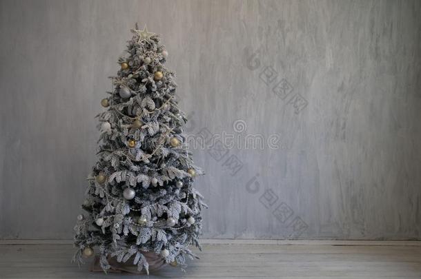 新的年树礼物<strong>布置布置</strong>ation假日冬圣诞节波黑