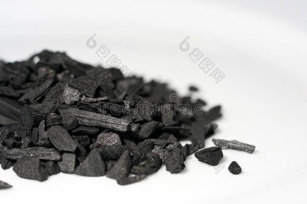 钾高锰酸是（be的三单形式指已提到的人钾盐关于含最高价锰的酸味的