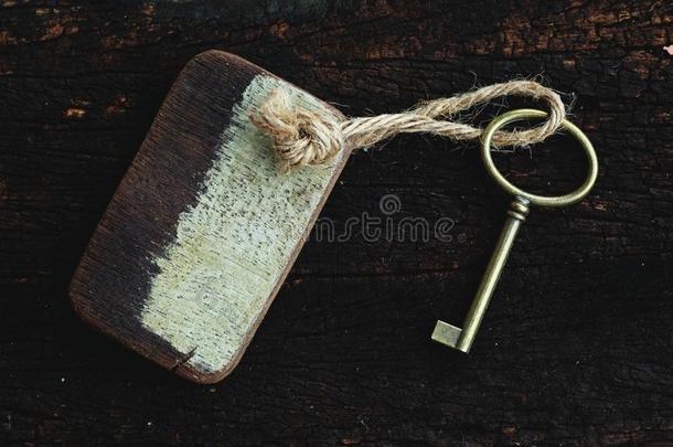 酿酒的<strong>钥匙</strong>和木制的家<strong>钥匙</strong>ring绞死向老的木材木板wickets三柱门