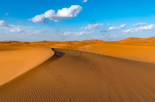 美丽的风景看法关于沙丘尔<strong>格</strong>切比,撒哈拉<strong>沙漠沙漠</strong>,meros部分