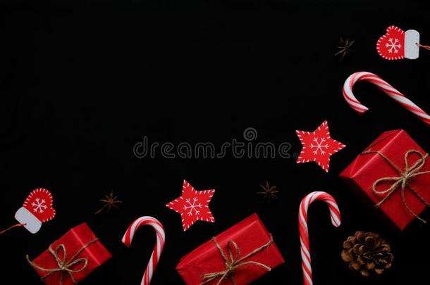 圣诞节作品.礼物,糖果茎,红色的装饰向balls球