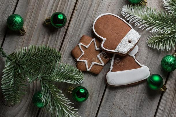 圣诞节姜面包甜饼干老的木材表背景为英语字母表的第7个字母