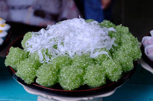 ThaiAirwaysInternational泰航国际绿色的餐后甜食和白色的椰子