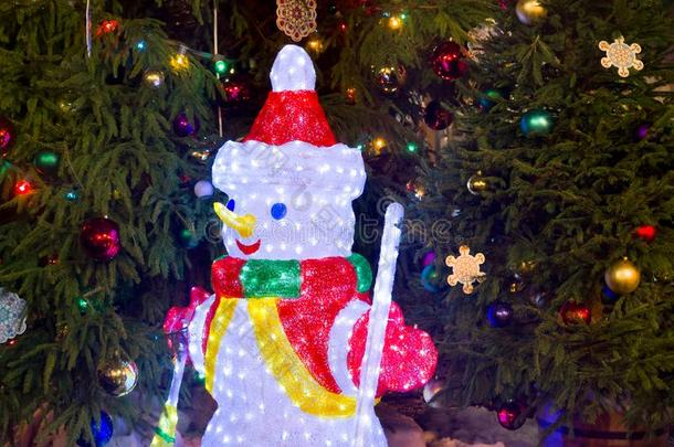 圣诞节装饰和雪人,蜡烛和圣诞节小玩意