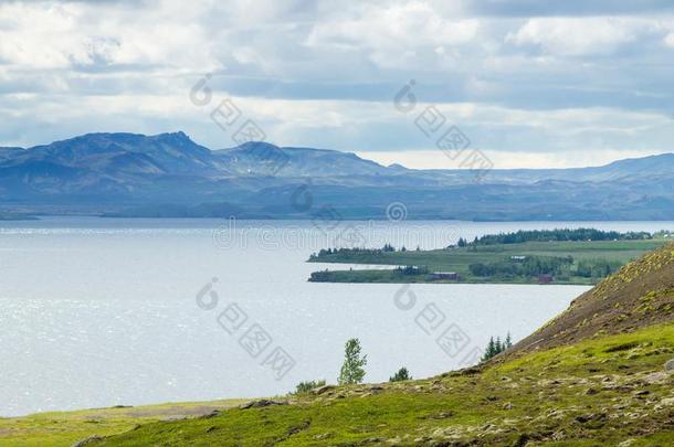 莱尔沃沃特湖向指已提到的人路向平弗莱尔,冰岛